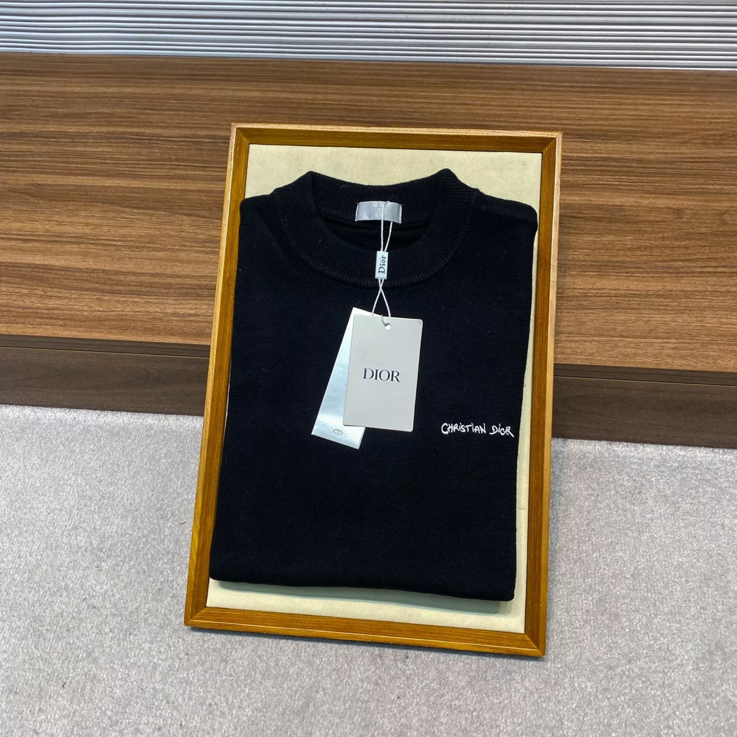 디올 CD 로고 자수 미들넥 울 니트 스웨터 상세 이미지 8