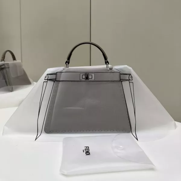 펜디 피카부 아이씨유 프티