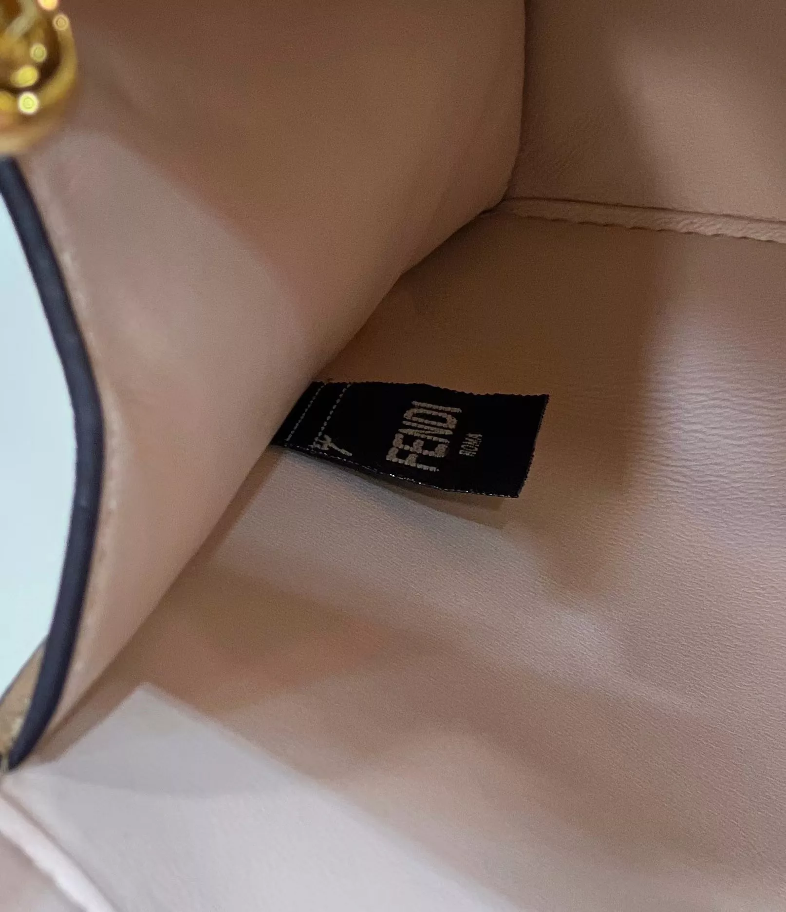 펜디 피카부 아이 씨 유 미디엄 핸드백 상세 이미지 7