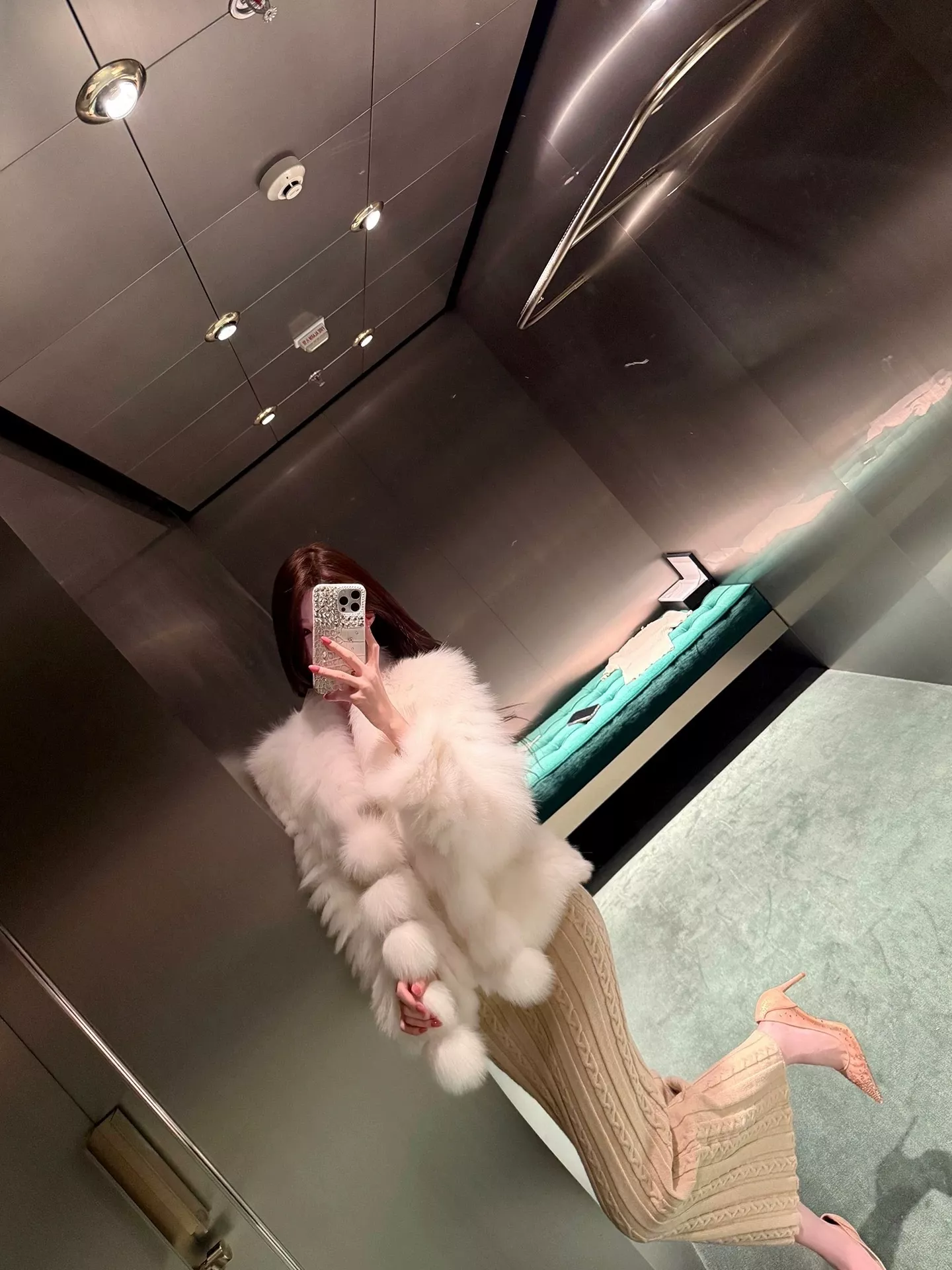 펜디 폭스퍼 가로 스트라이프 니팅 재킷 상세 이미지 26