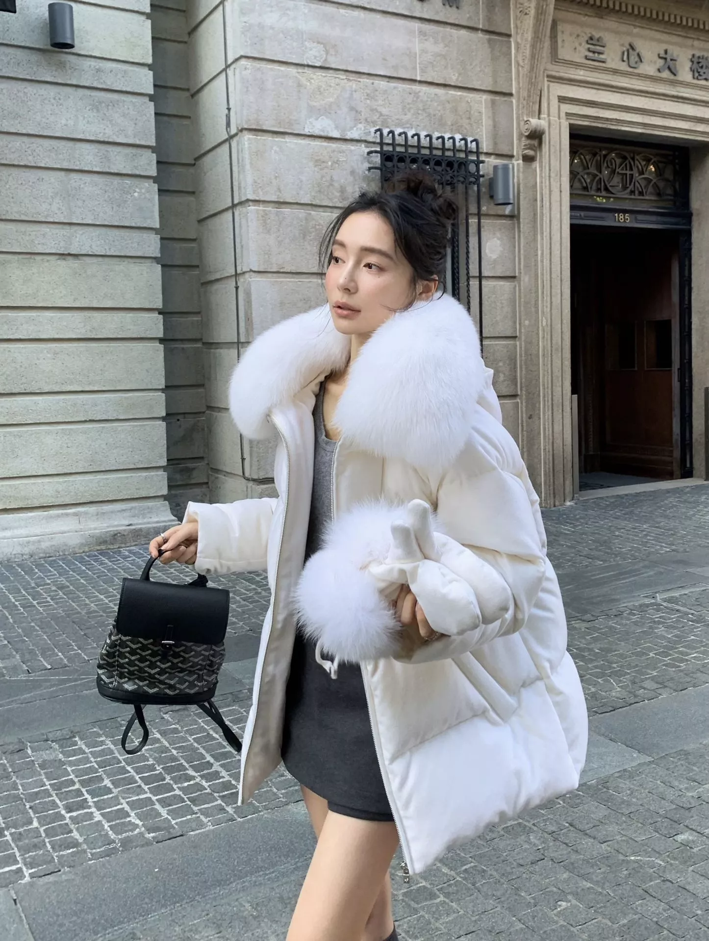 로로피아나 폭스퍼 탈부착 구스다운 쇼트 패딩 점퍼 상세 이미지 20