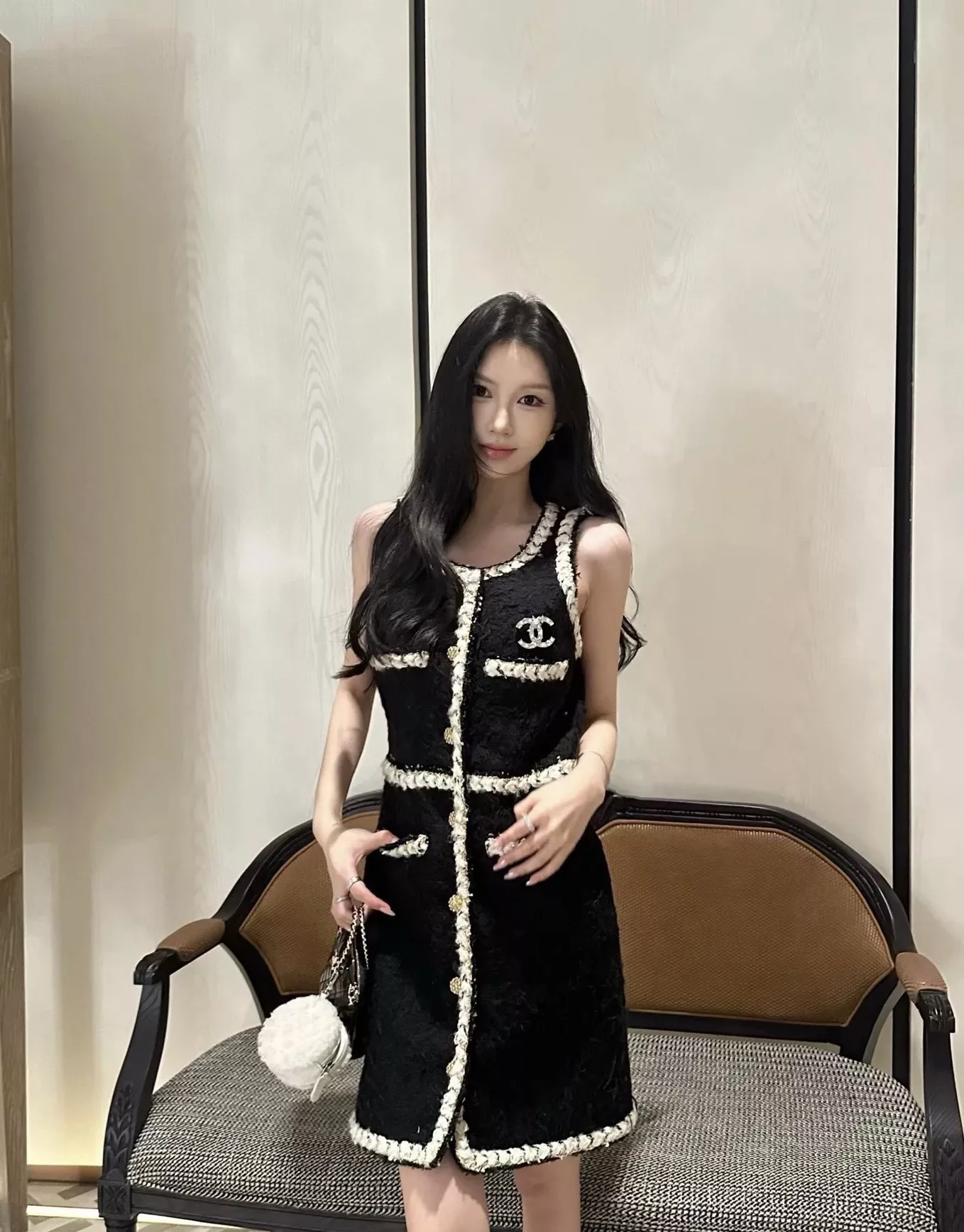 샤넬 트위드 스타일 장모 헤어리 베스트 원피스 상세 이미지 13