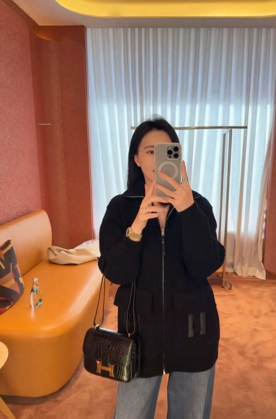 에르메스 H 포켓 가죽 패치 하이넥 집업 니트 상세 이미지 33