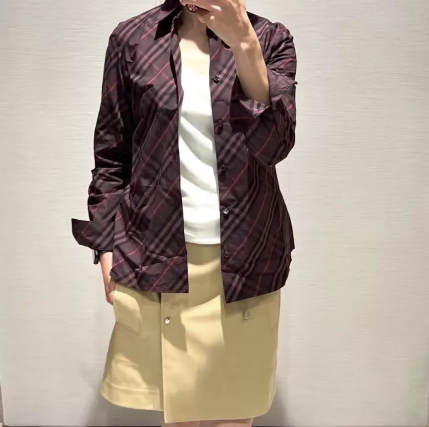 버버리 체크 패턴 클래식 카라 셔츠 상세 이미지 16