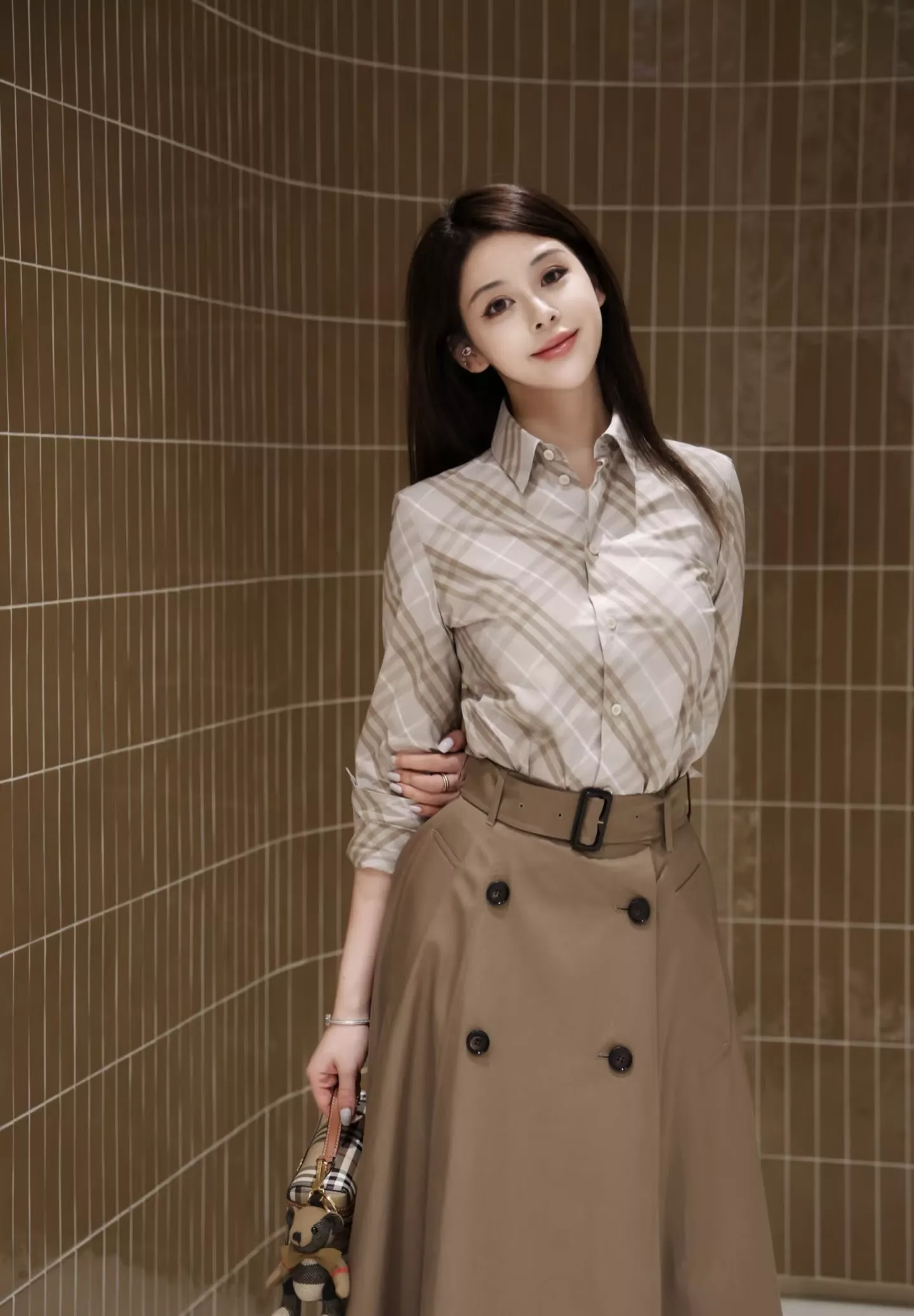 버버리 체크 패턴 클래식 카라 셔츠 상세 이미지 46