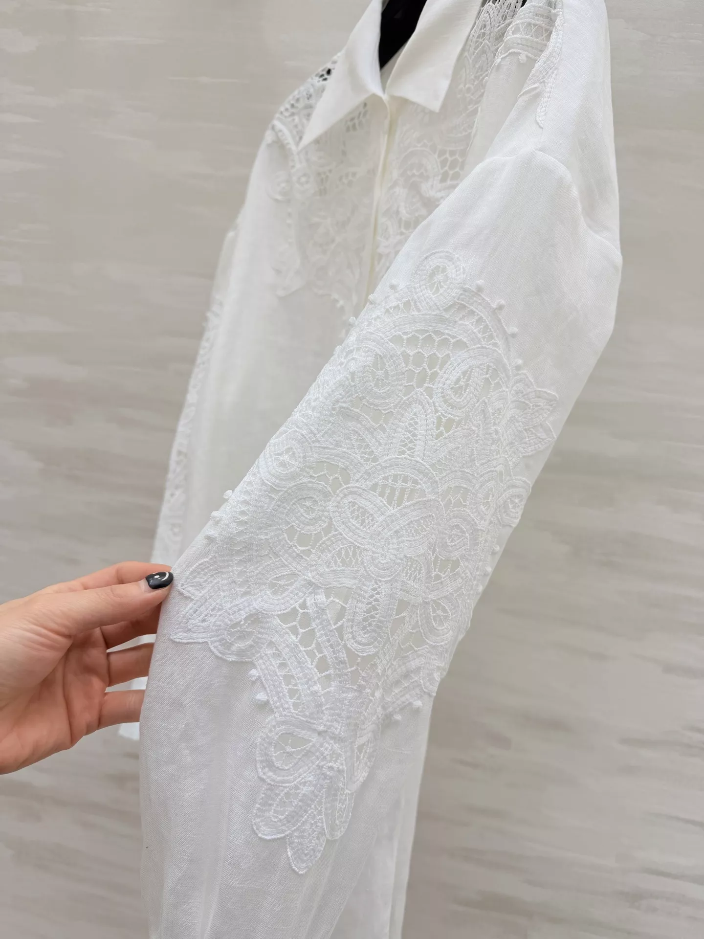 에르마노설비노 화이트 린넨 레이스 자수 카라 셔츠 상세 이미지 8