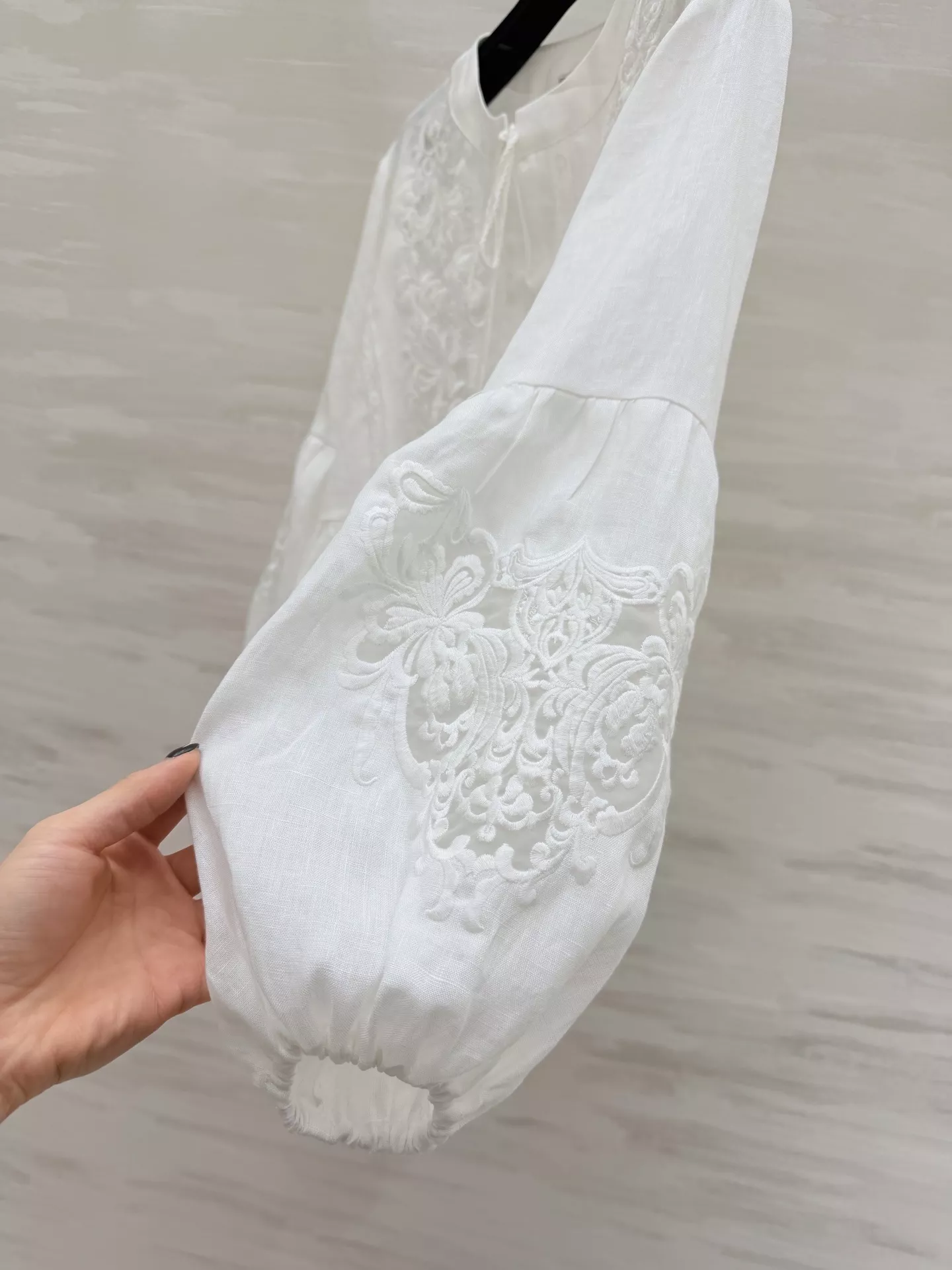 에르마노설비노 린넨 레이스 자수 태슬 타이 블라우스 상세 이미지 3