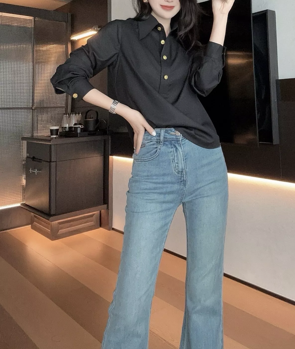 셀린느 금장 버튼 포인트 카라 셔츠 상세 이미지 22