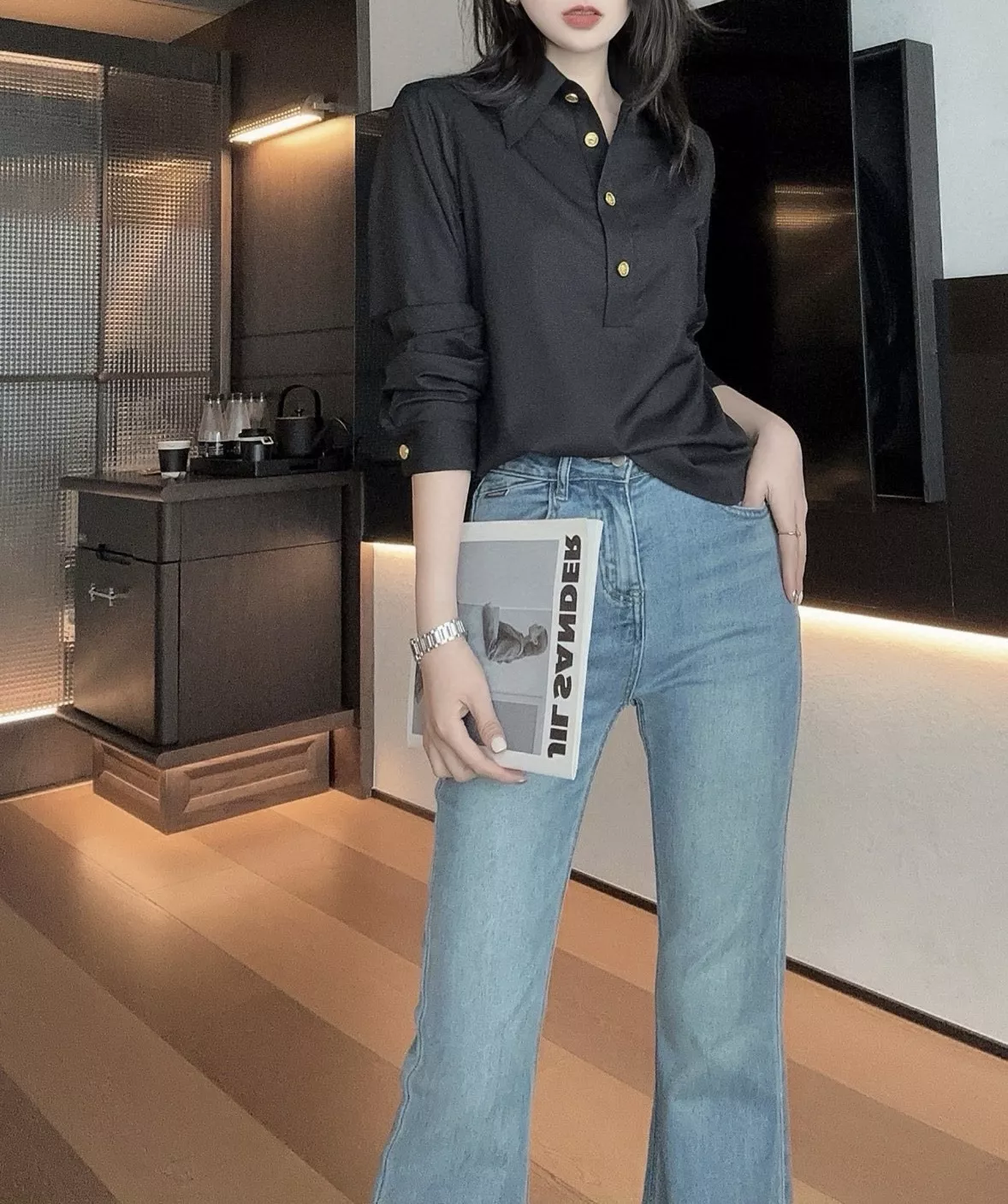 셀린느 금장 버튼 포인트 카라 셔츠 상세 이미지 24