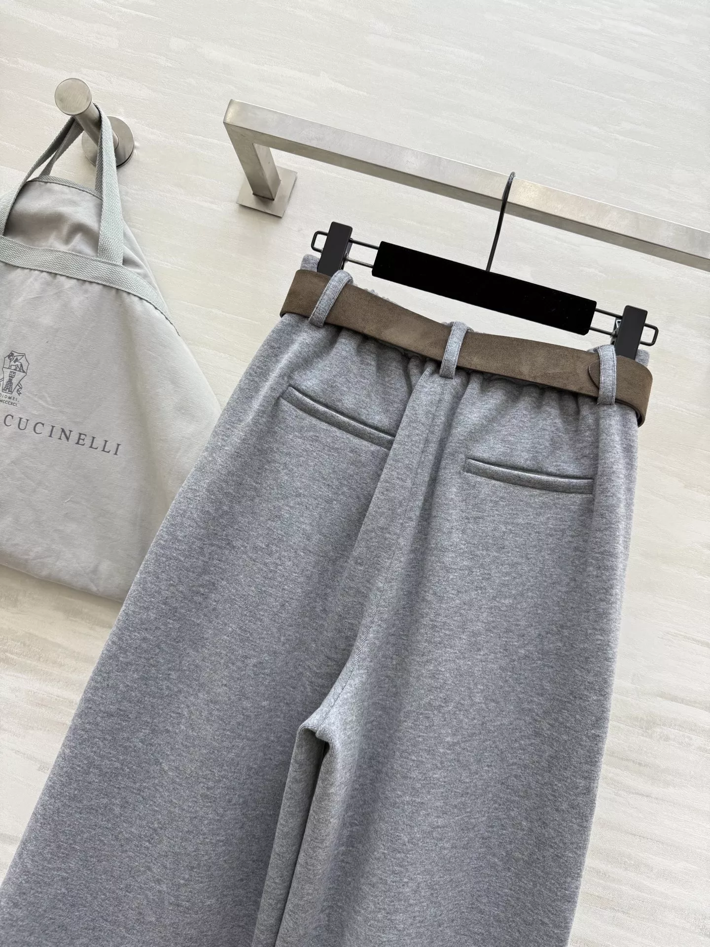 브루넬로쿠치넬리 하이웨스트 스트레이트 와이드 팬츠 상세 이미지 22