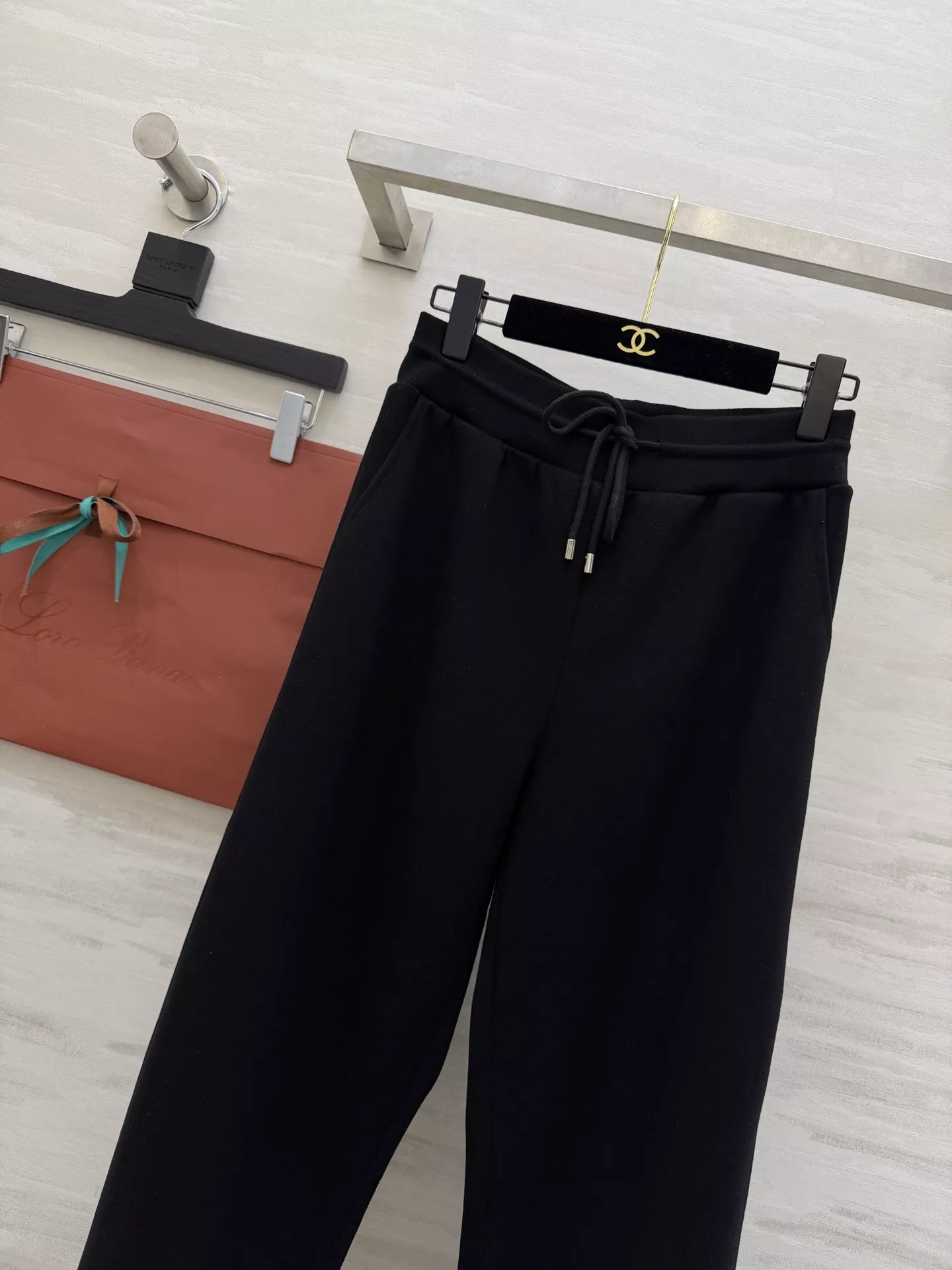 로로피아나 봄여름 드로스트링 스트레이트 팬츠 상세 이미지 20