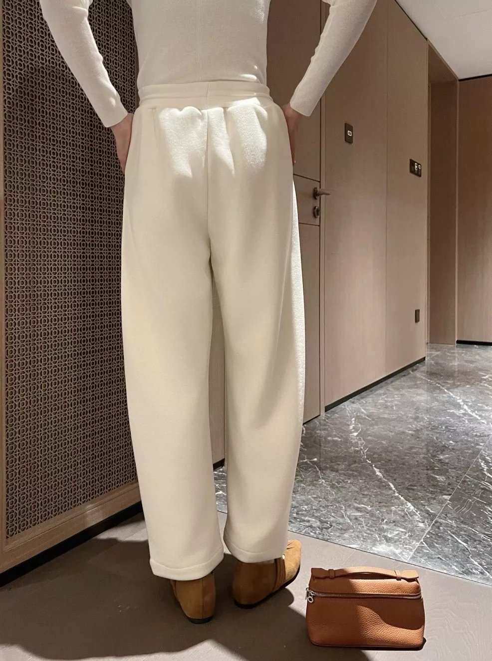 로로피아나 봄여름 드로스트링 스트레이트 팬츠 상세 이미지 18