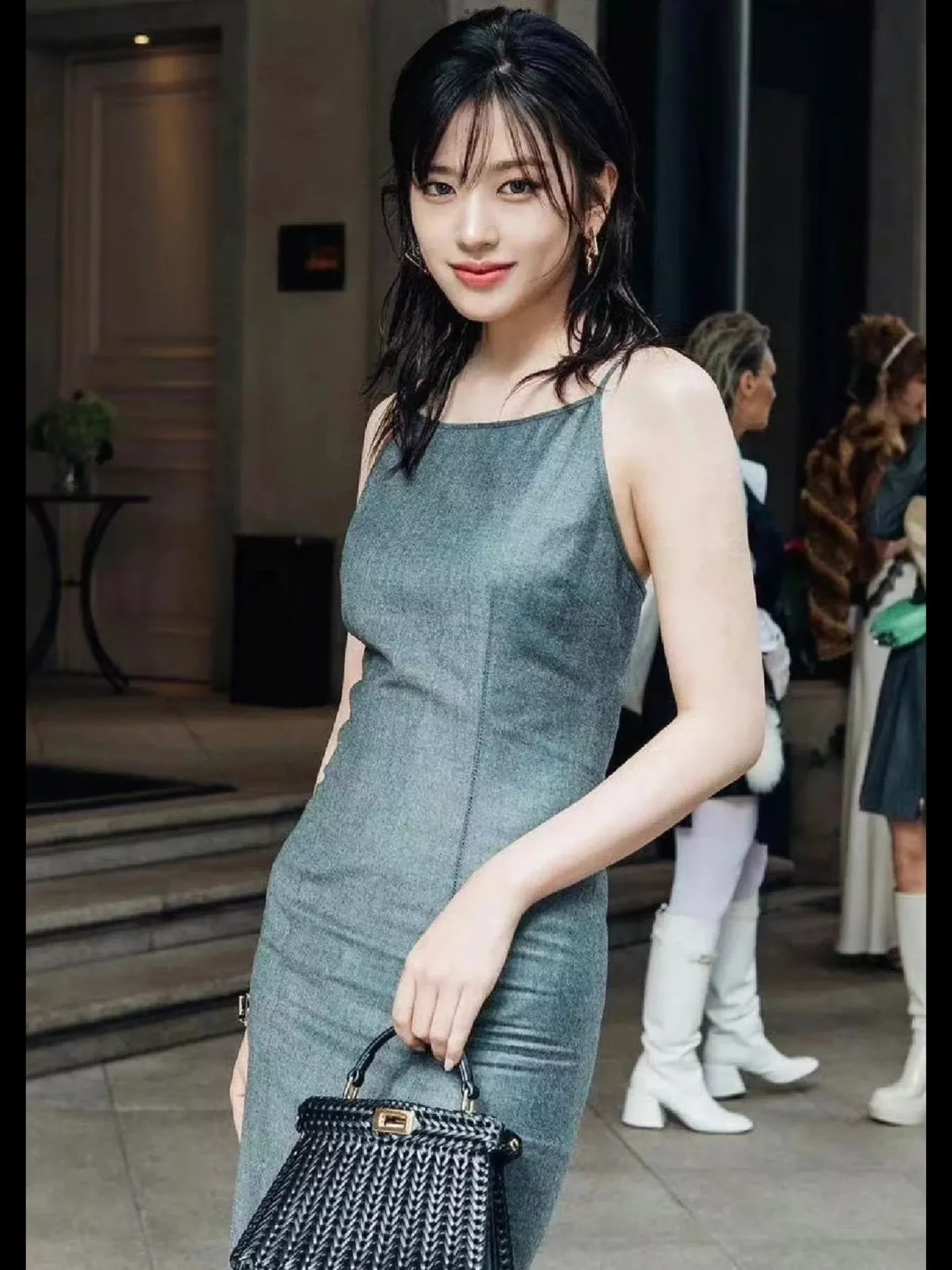 펜디 피카부 아이씨유 풀레더 위빙 토트백 상세 이미지 26