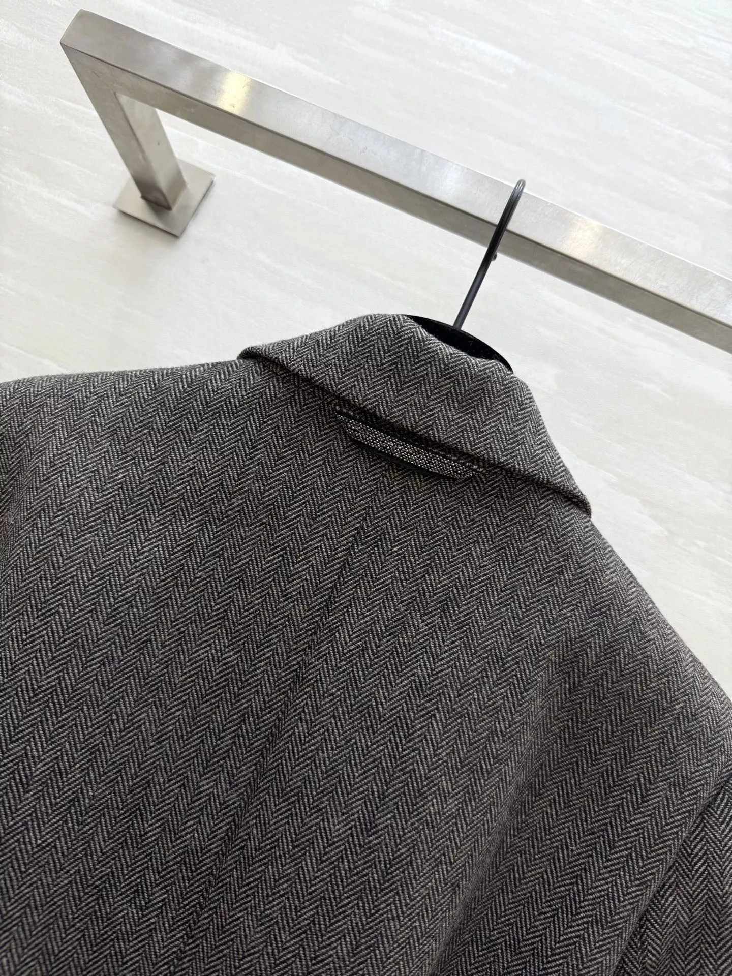 브루넬로쿠치넬리 울 혼방 헤링본 벨트 싱글 재킷 상세 이미지 6