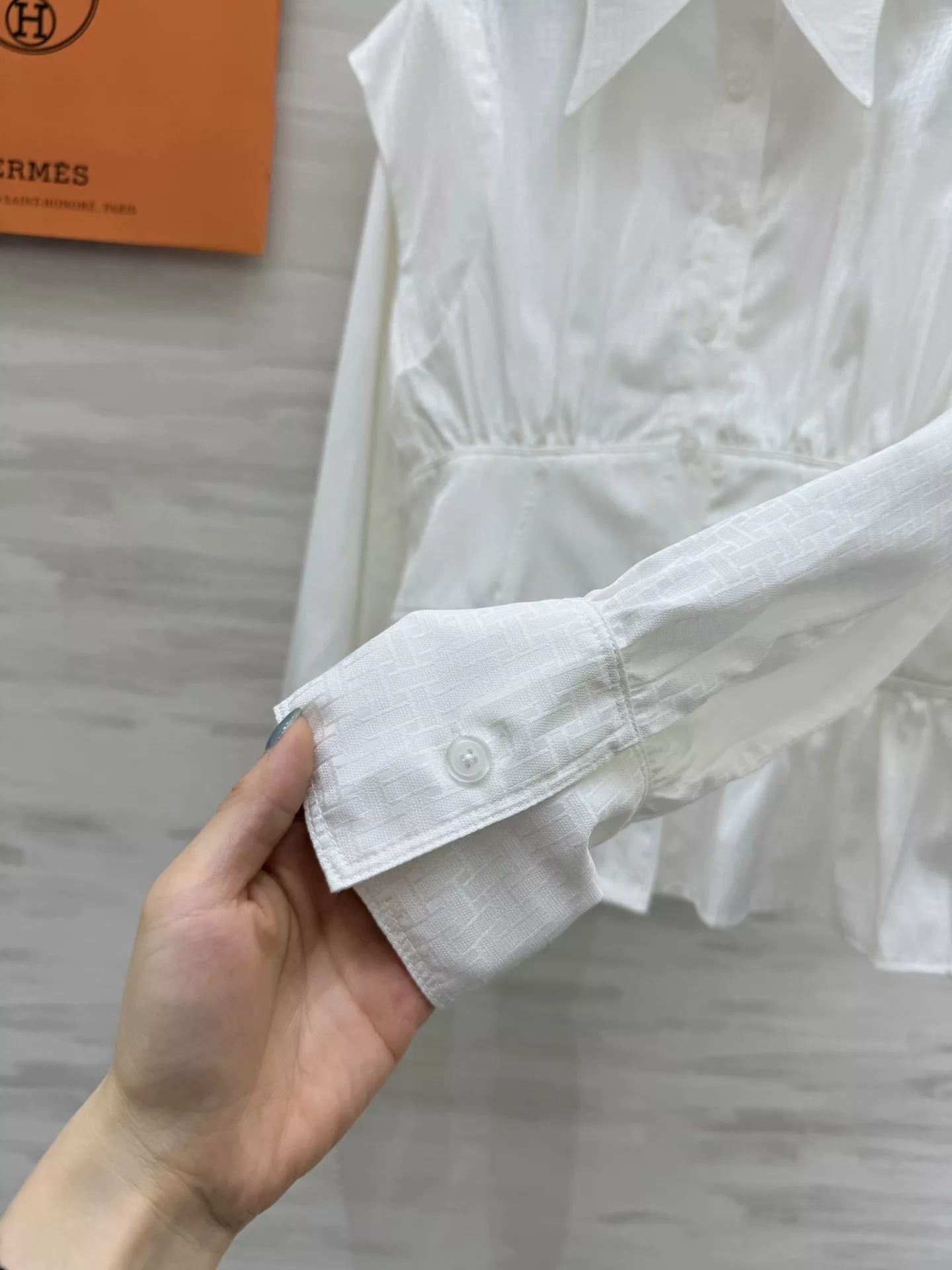 에르메스 실크코튼 자카드 허리라인 셔츠 상세 이미지 5