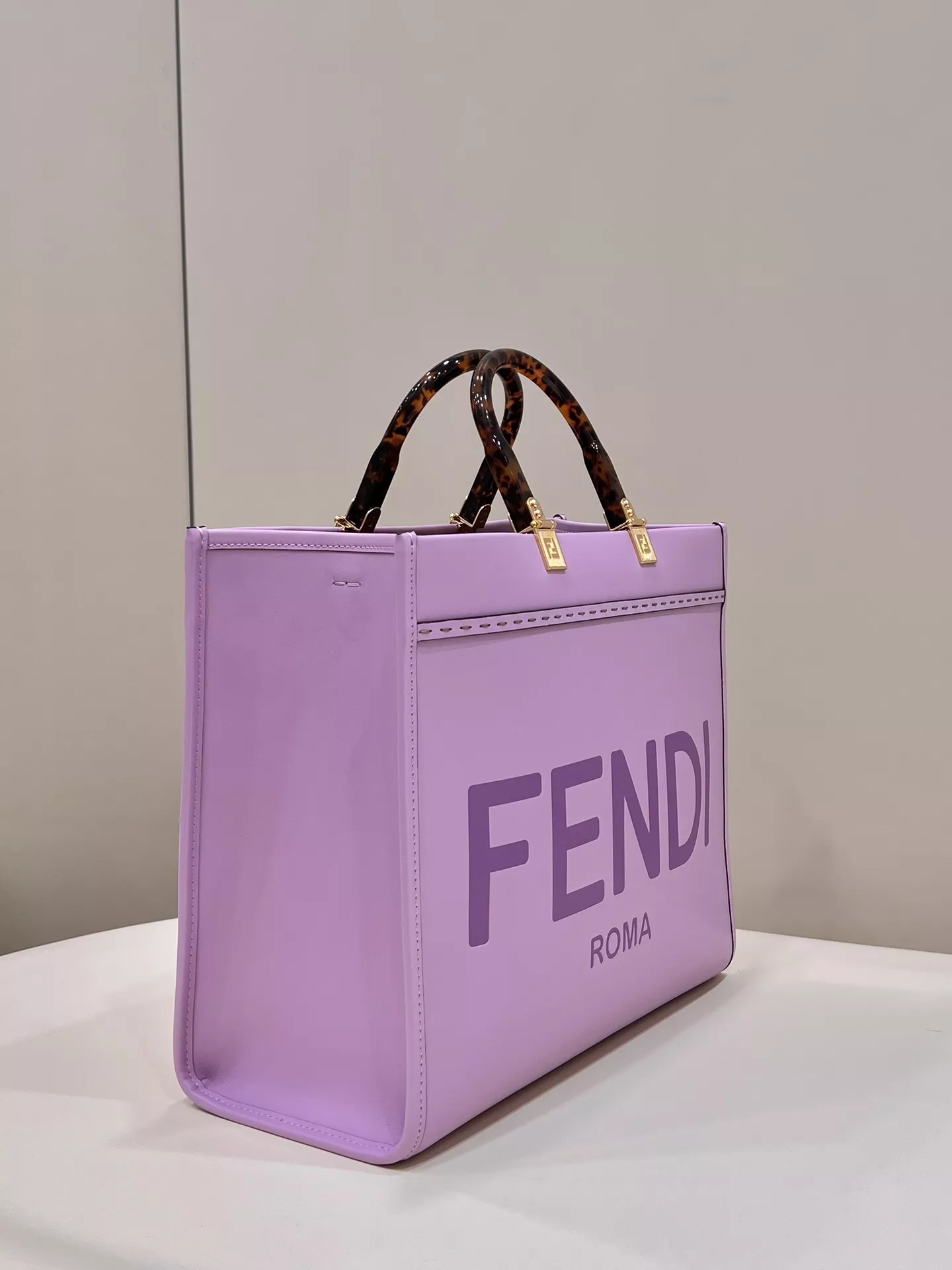펜디 FD 로고 쇼핑백 앰버 핸들 상세 이미지 3