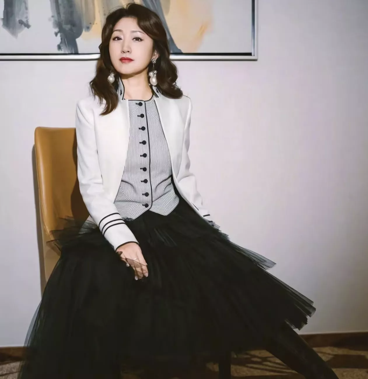 디올 26 이른 봄 자수 디테일 스탠드 칼라 재킷 상세 이미지 14