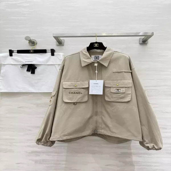 샤넬 빈티지 무드 카라 포켓 집업 재킷