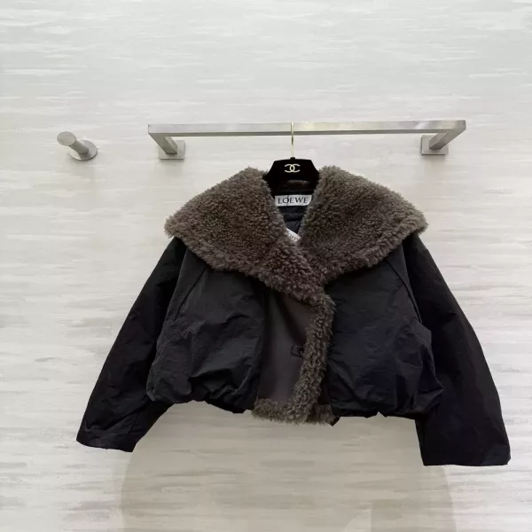 로에베 양털 퍼 카라 구스다운 파카 재킷