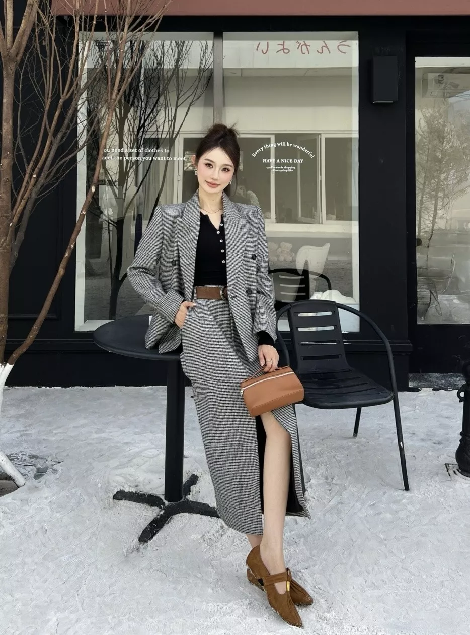 브루넬로쿠치넬리 울 하운드투스 더블브레스트 재킷 및 롱 스커트 세트 상세 이미지 28
