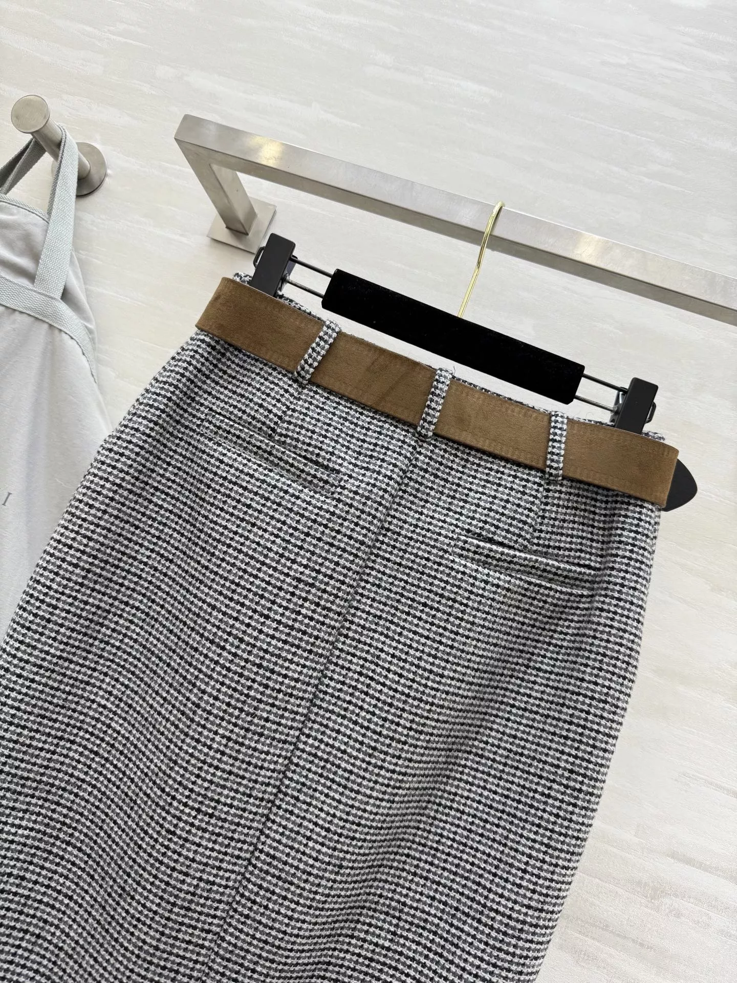 브루넬로쿠치넬리 울 하운드투스 더블브레스트 재킷 및 롱 스커트 세트 상세 이미지 25