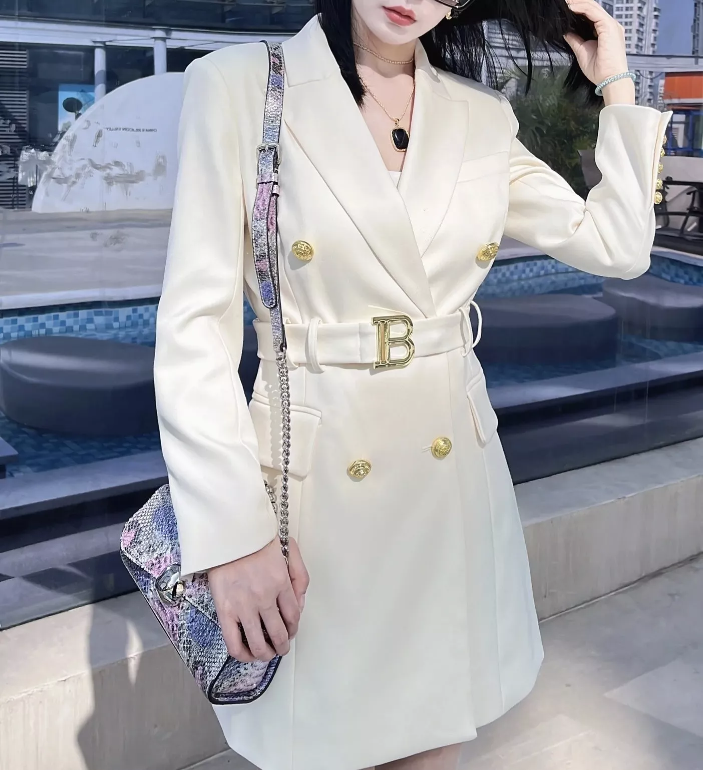 발망 더블 브레스티드 테일러드 수트 원피스 상세 이미지 11