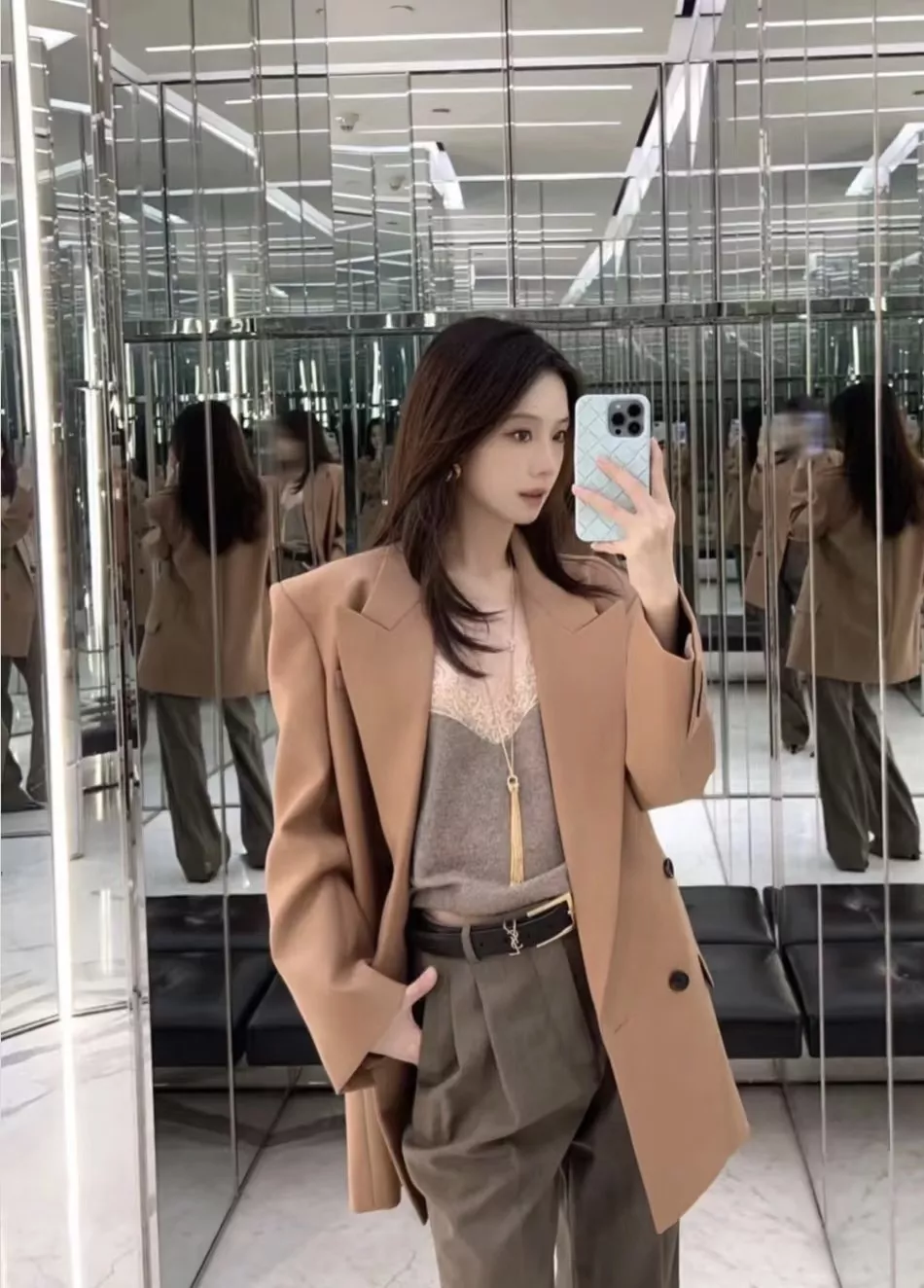 생로랑 와이드 숄더 오버핏 더블 브레스티드 블레이저 상세 이미지 13