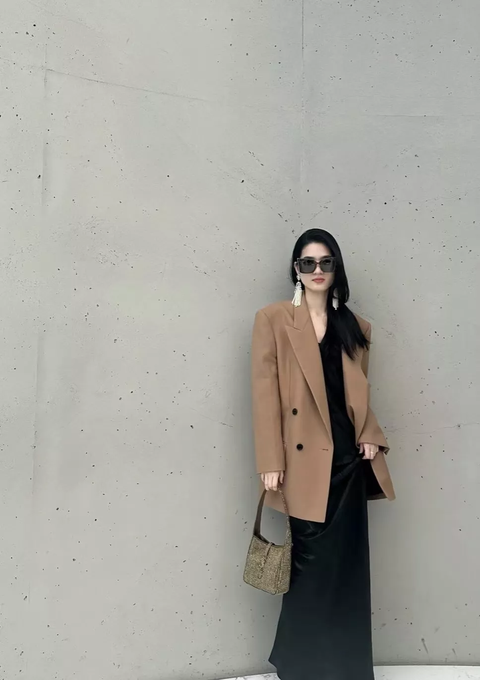 생로랑 와이드 숄더 오버핏 더블 브레스티드 블레이저 상세 이미지 16