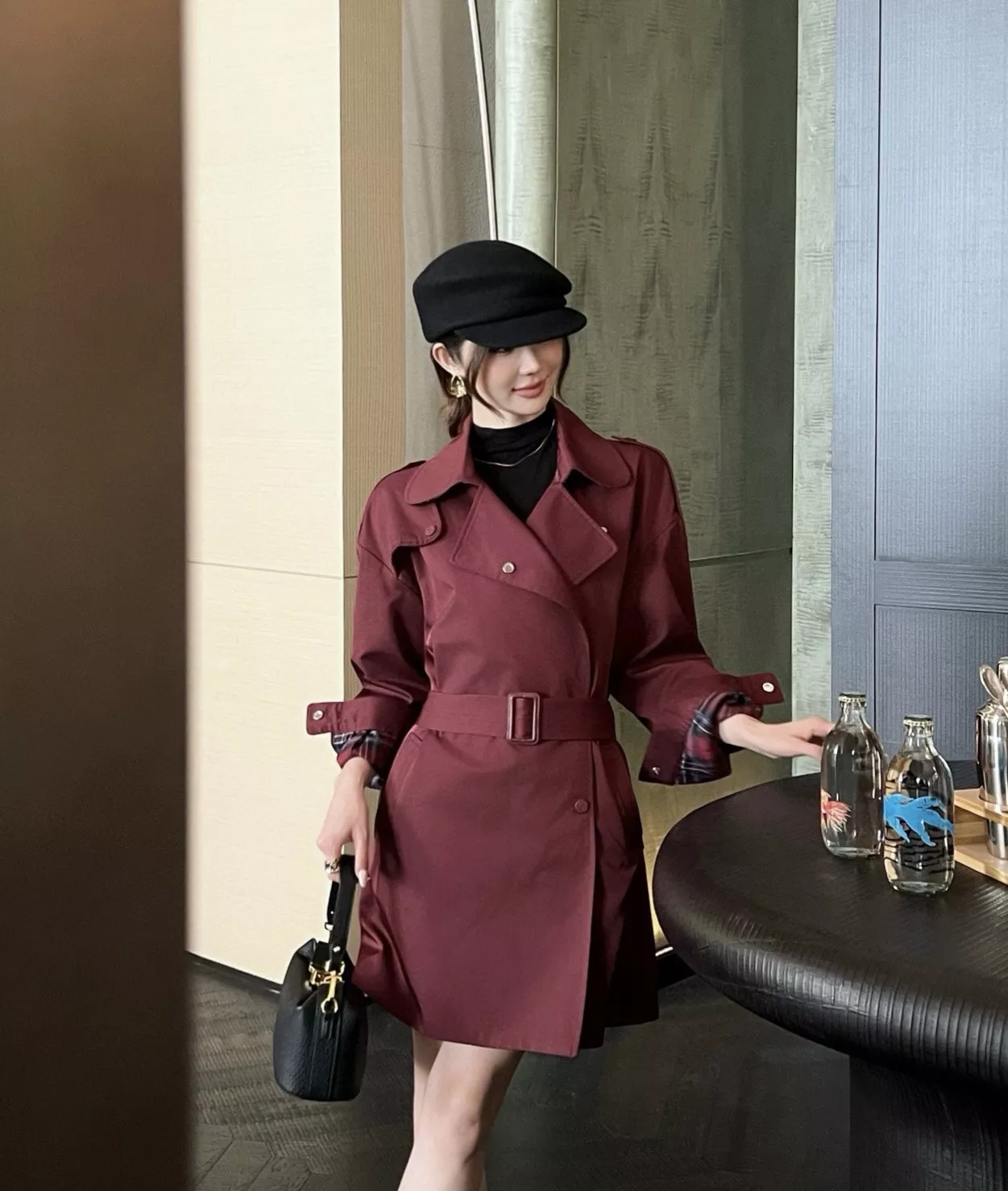 로에베 미니멀 트렌치 스타일 벨트 코트 상세 이미지 29