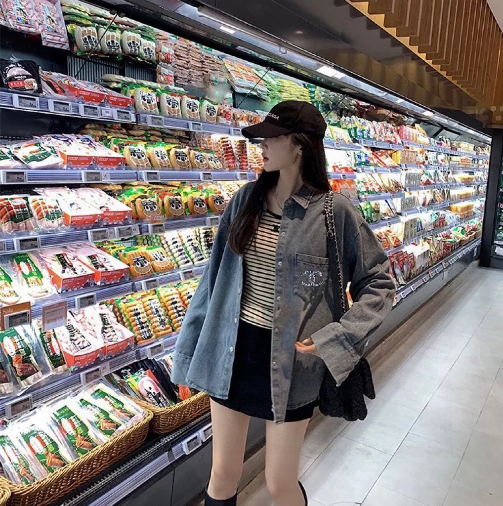 샤넬 워싱 데님 큐빅 로고 셔츠 상세 이미지 17