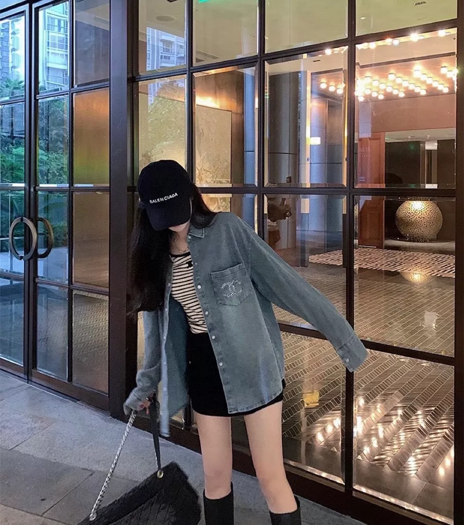 샤넬 워싱 데님 큐빅 로고 셔츠 상세 이미지 18