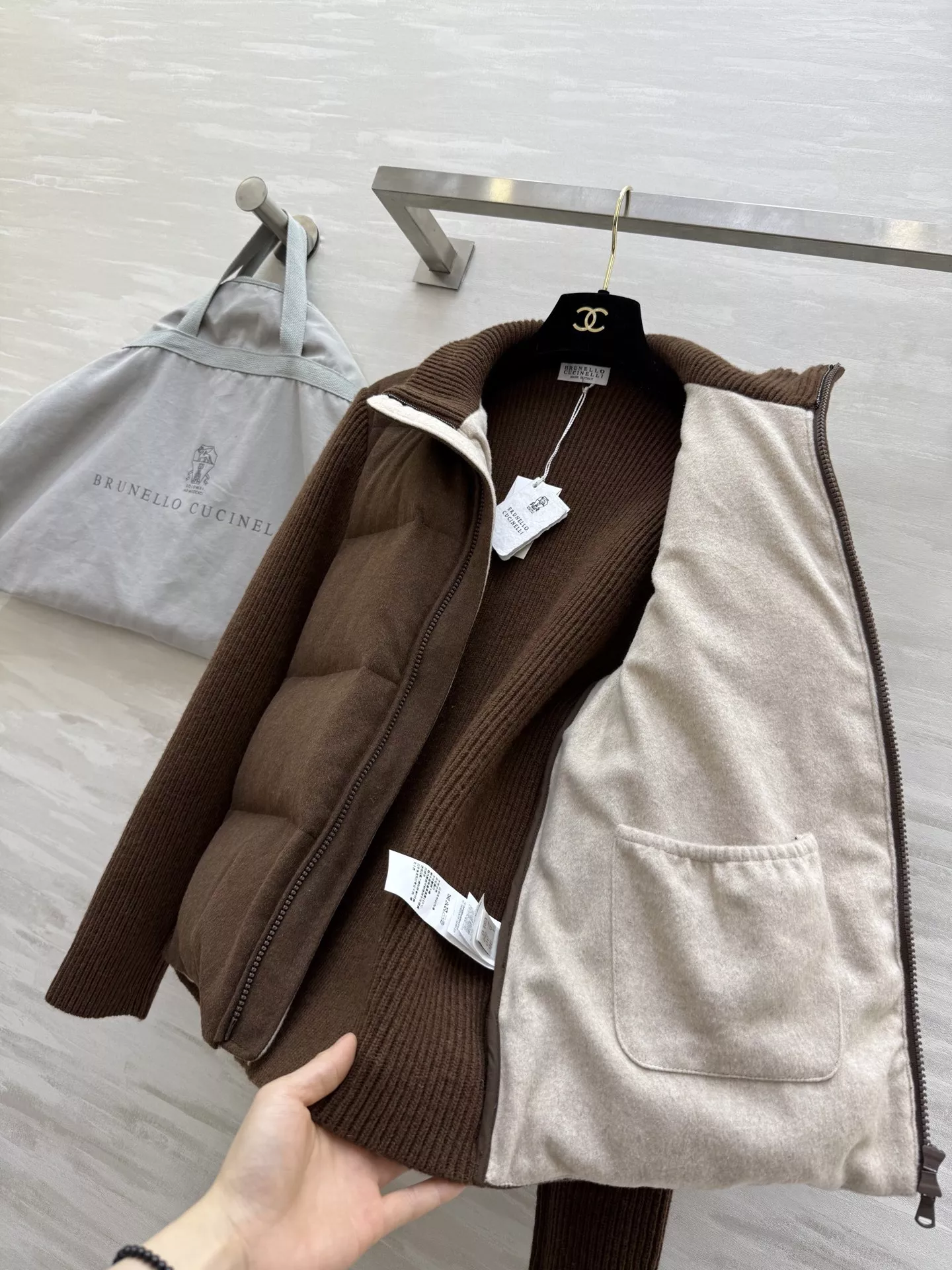 브루넬로쿠치넬리 울 소재 구스다운 패딩 집업 재킷 상세 이미지 26