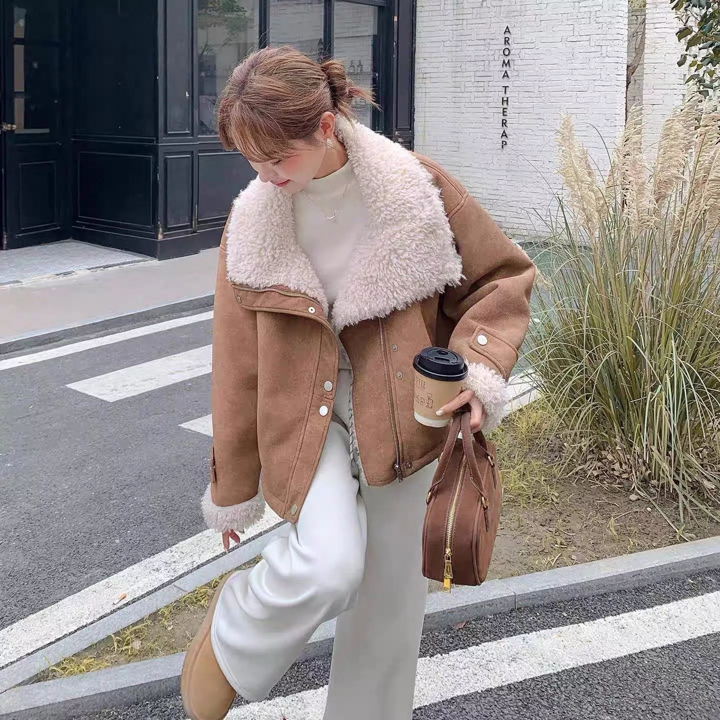 브루넬로쿠치넬리 양모 양가죽 무스탕 스타일 보아 칼라 재킷 상세 이미지 12