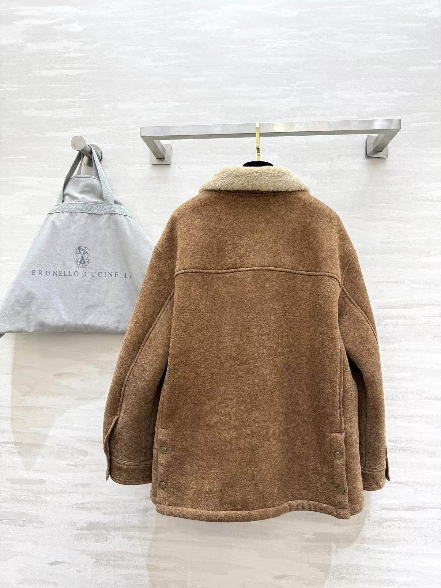 브루넬로쿠치넬리 에코 무스탕 퍼카라 재킷 상세 이미지 8