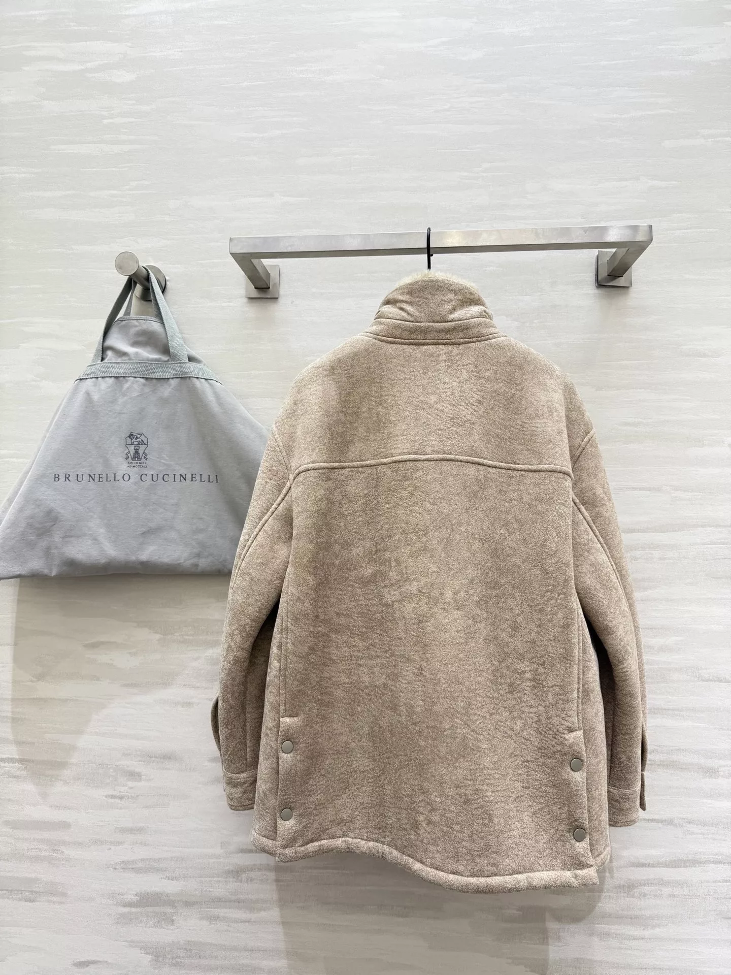 브루넬로쿠치넬리 에코 무스탕 퍼카라 재킷 상세 이미지 20
