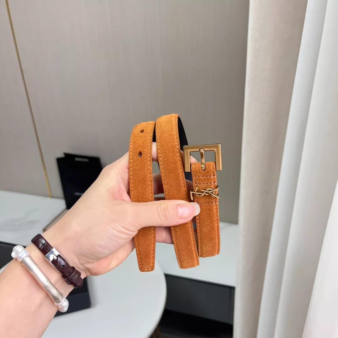 입생로랑 YSL 로고 스웨이드 벨트 상세 이미지 8