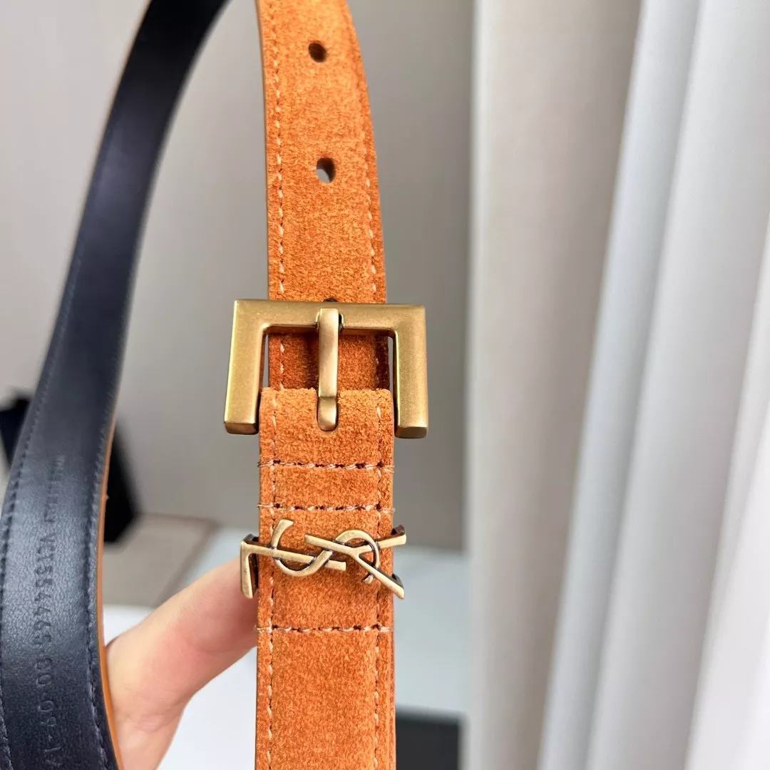 입생로랑 YSL 로고 스웨이드 벨트 상세 이미지 2