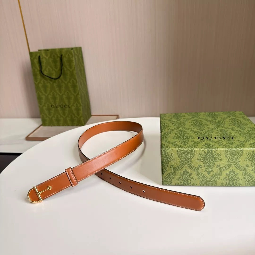 구찌 마패 장식 양면 송아지 가죽 벨트 상세 이미지 8