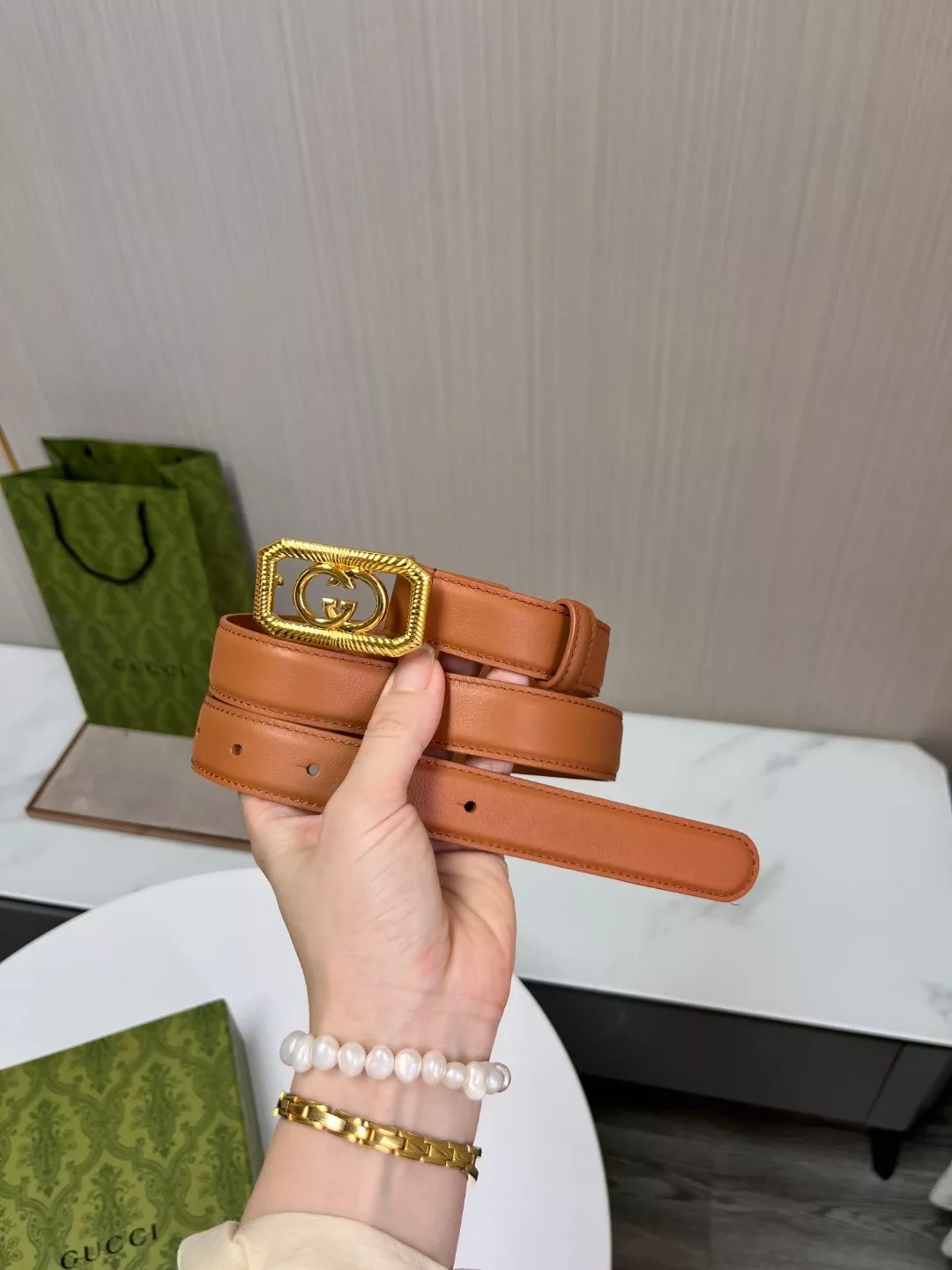 구찌 더블G 골드 버클 소가죽 벨트 슬림 2.5cm 상세 이미지 8