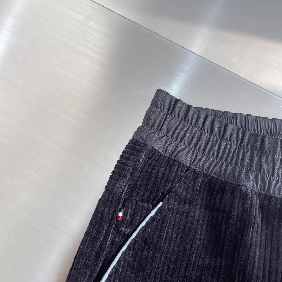 몽클레어 아웃도어 코듀로이 유틸리티 카고 팬츠 상세 이미지 4
