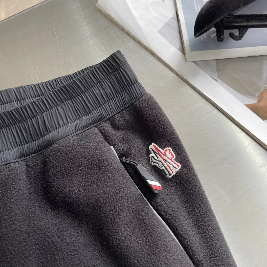 몽클레어 아웃도어 블랙라벨 플리스 조거 팬츠 상세 이미지 5