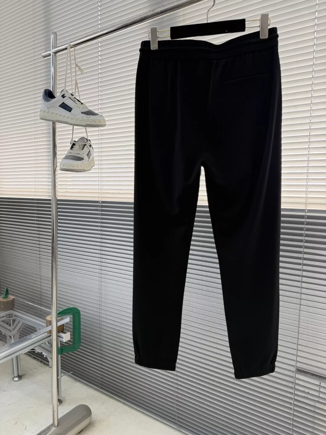 프라다 남성용 레저 밴딩 조거 팬츠 상세 이미지 2