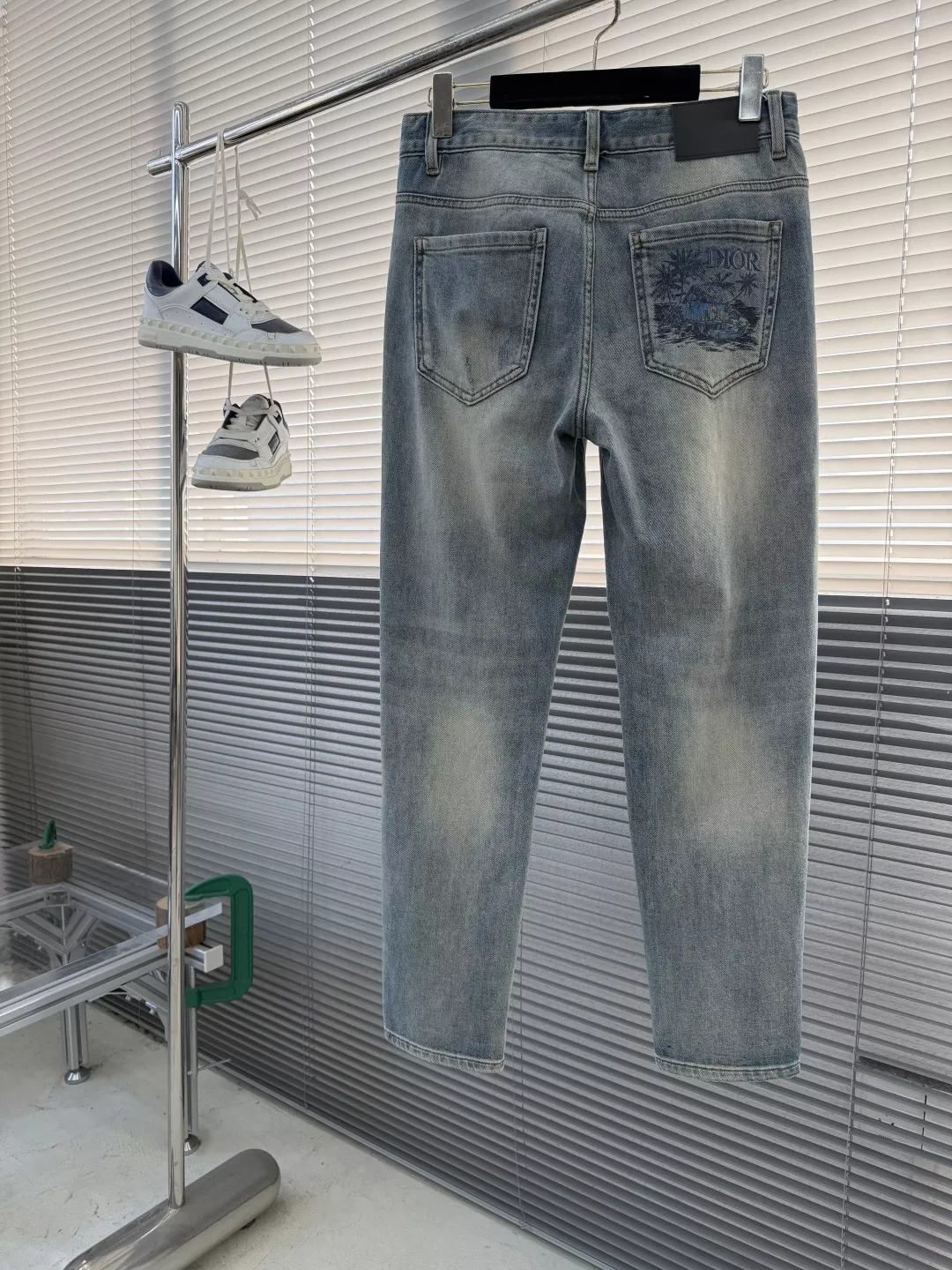 디올 워싱 데님 스트레이트 팬츠 상세 이미지 2