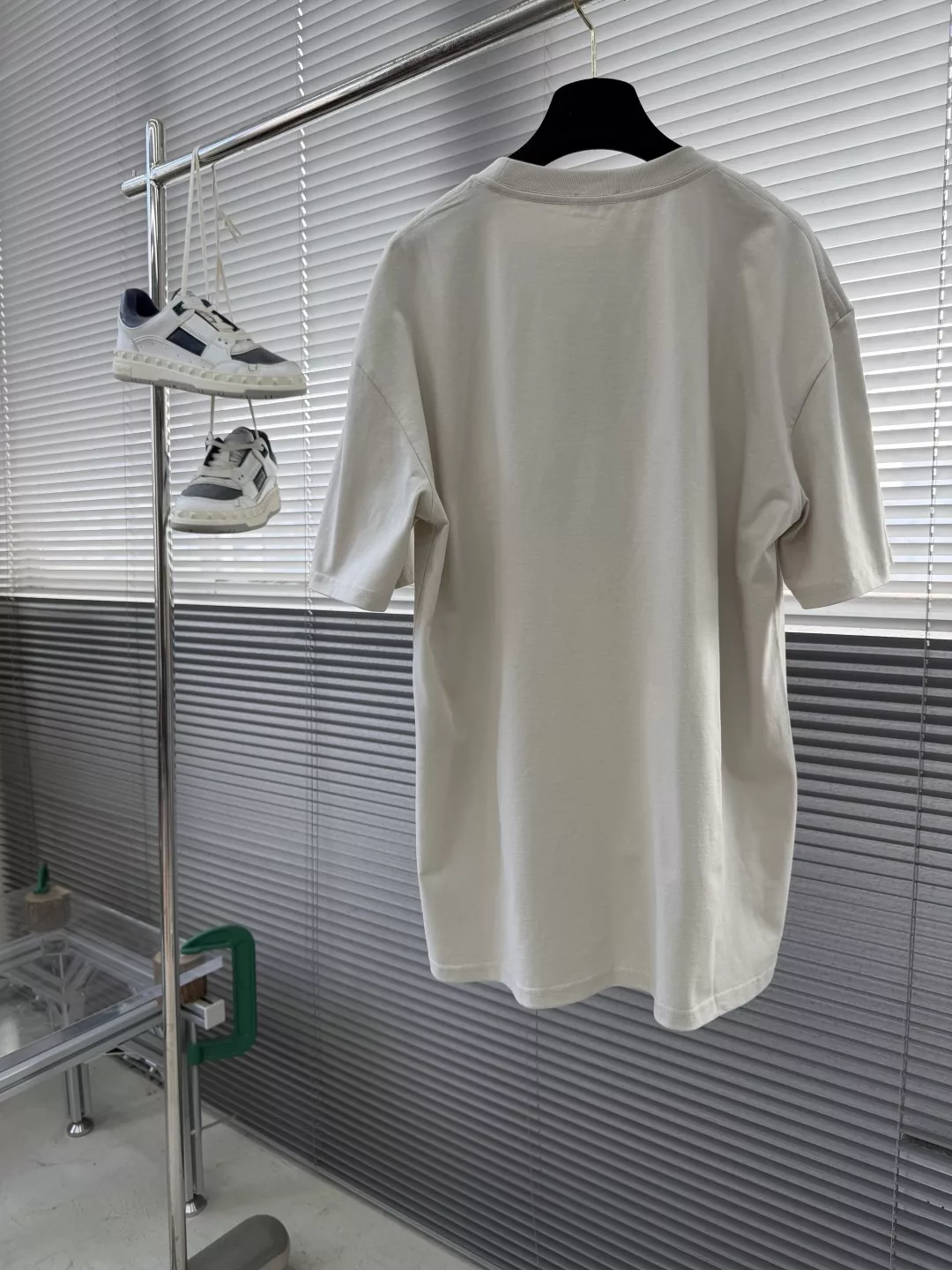 버버리 나이트 로고 라운드넥 코튼 티셔츠 상세 이미지 8