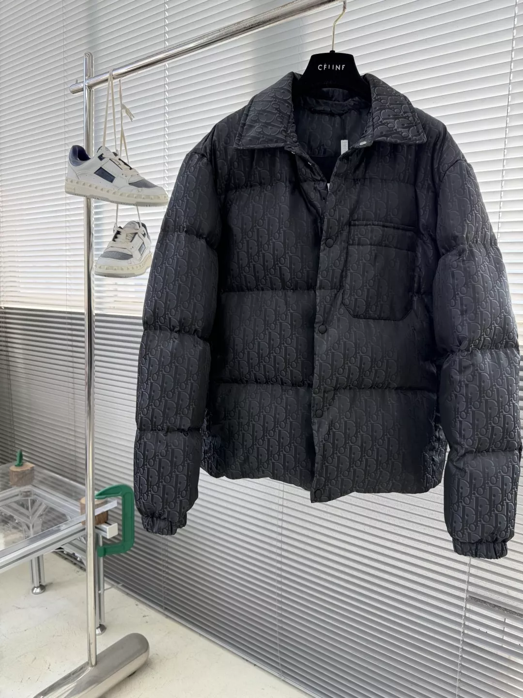 디올 오블리크 올오버 패턴 카라 다운 재킷 상세 이미지 2