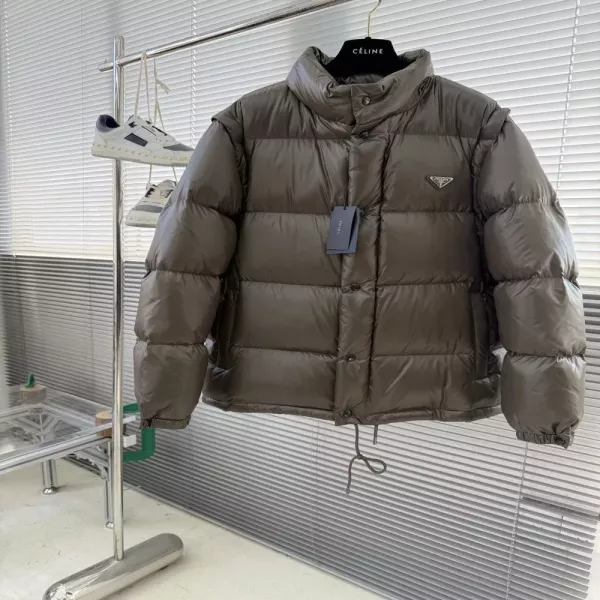 프라다 25FW 탈부착 소매 다운 재킷