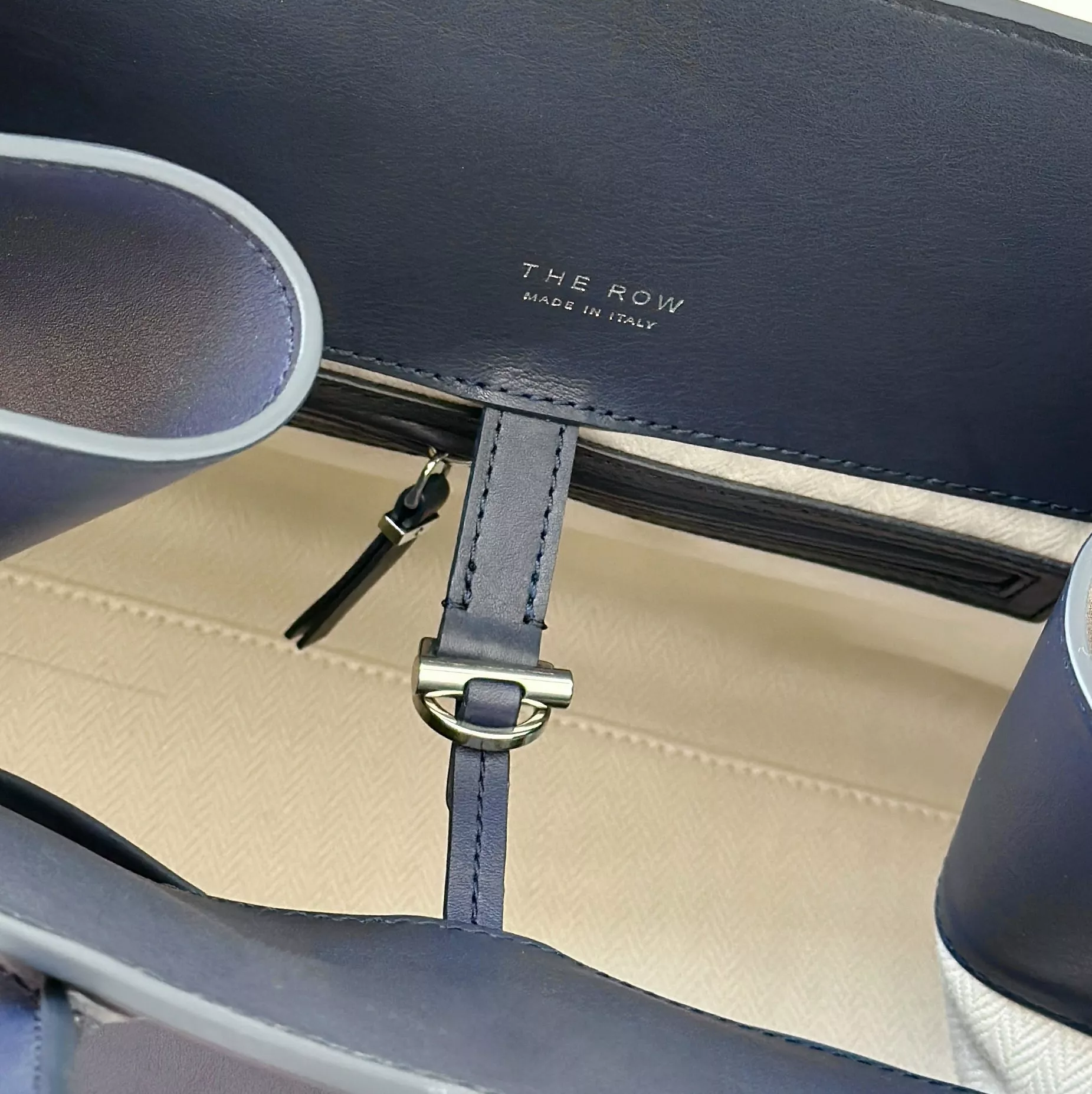 더로우 마고 토트 핸드백 상세 이미지 7