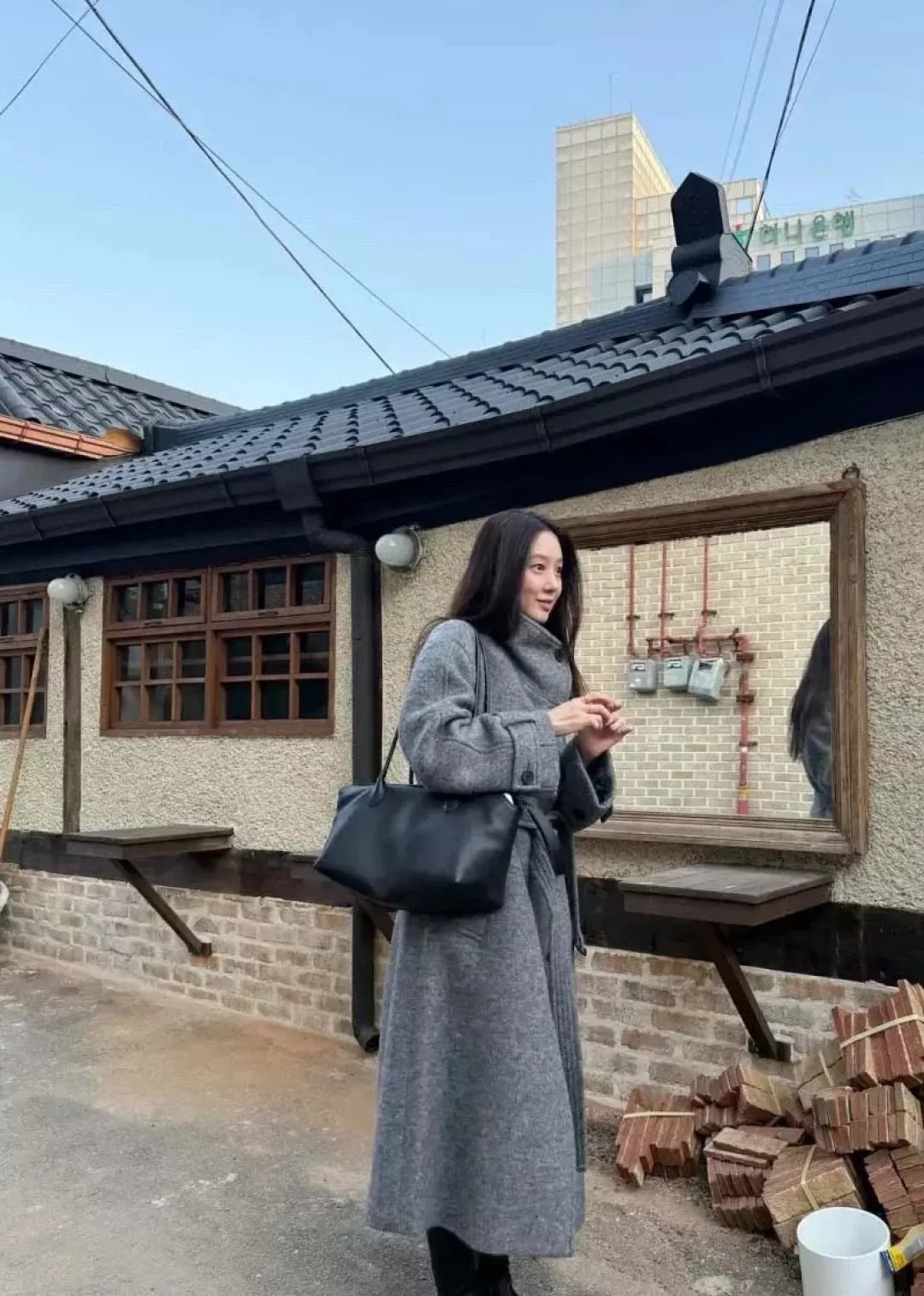 더로우 테라스 마사니 새들레더 토트백 상세 이미지 15