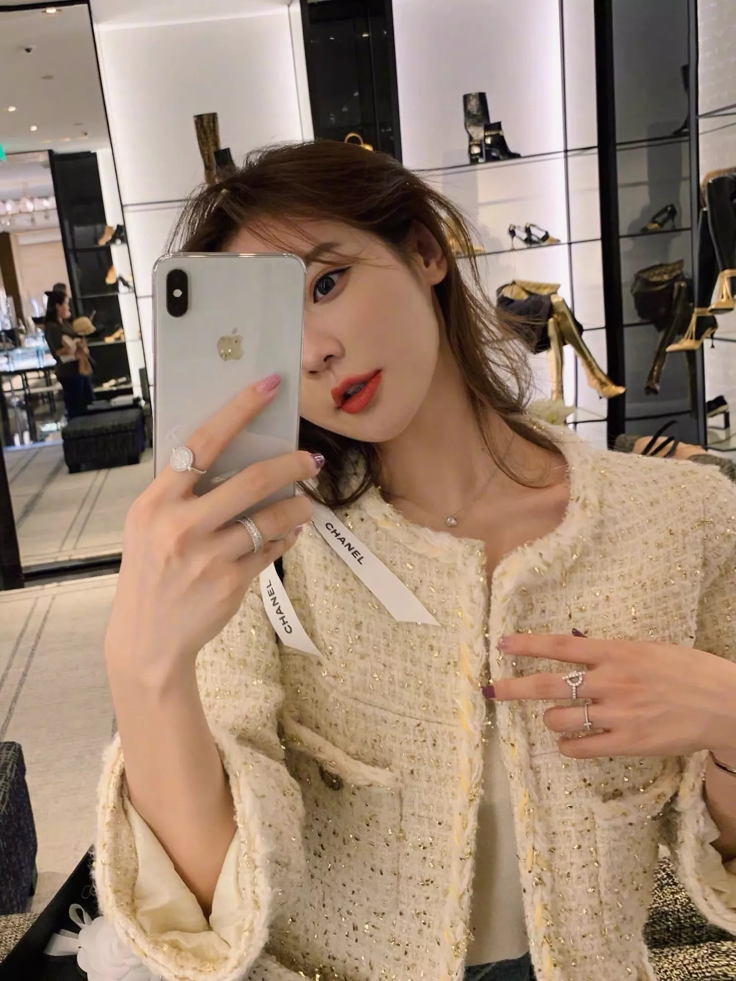 샤넬 다운 충전 트위드 프린지 재킷 상세 이미지 27