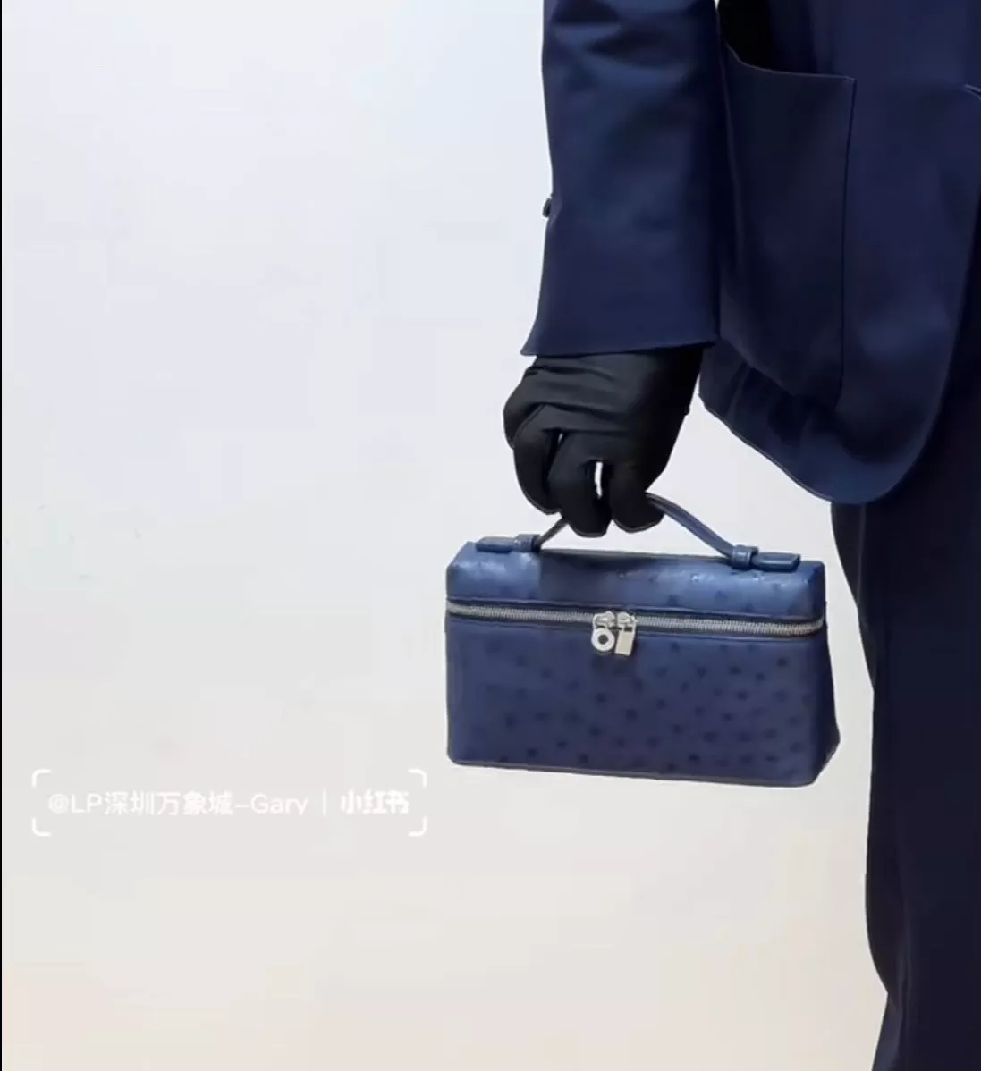 로로피아나 오스트리치 레더 집업 파우치 상세 이미지 10